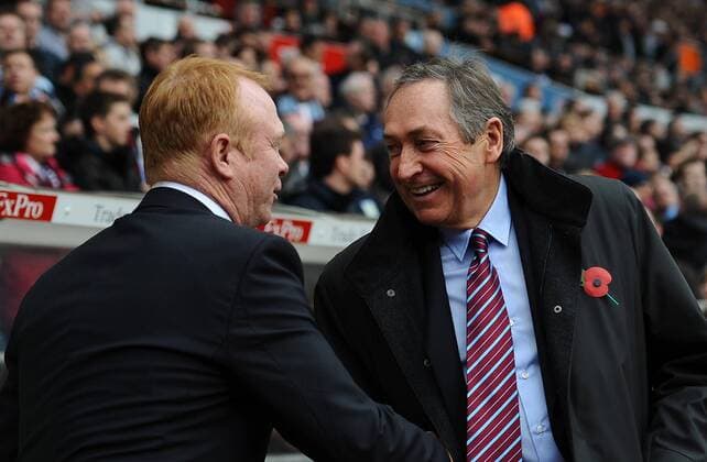 Fußball, Trainerhistorie, Aston Villa Football - Premier League - Aston Villa vs. Birmingham City (blue):coach Alex McLeish and Aston Villa s coach Gerard Houllier shake hands before kick off  o0 Mc Leish