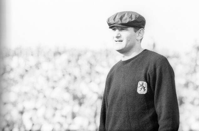 Torwart Petar Radi Radenkovic (1860) Fußball 1. BL Herren Saison 1965 1966, Karlsruher SC - TSV 1860 München 1:1, Karlsruhe, KSC Einzelbild Karlsruhe