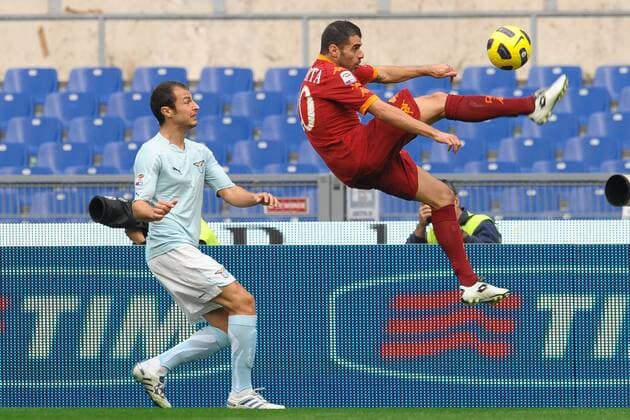 Stefan RADU (Lazio), Simone PERROTTA (AS Rom) - Lazio Rom (blau) vs. AS Rom (rot) andreaxstaccioli o0 Fallrückzieher