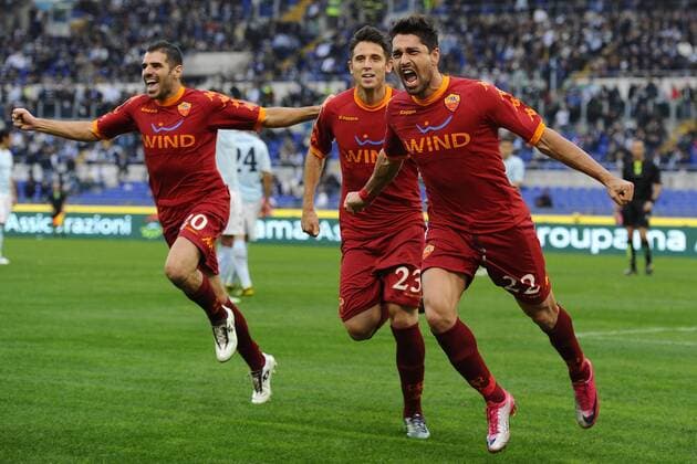 Lazio Rom (blau) vs. AS Rom (rot) - Torjubel Marco Borriello (re.)  o0 Jubel Freude