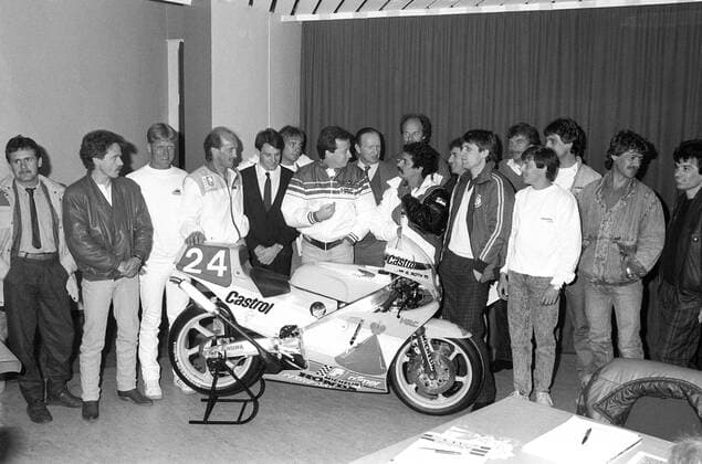Pressekonferenz in Hockenheim mit u.a. Gustav Reiner (Deutschland Honda), Reinhold Roth (Deutschland), Manfred Fischer, Manfred Herweh (Deutschland), Freddie Spencer (USA Honda), Carlos Lavado (Venezuela Yamaha), Anton Mang (Deutschland Honda), Martin Wimmer (Deutschland Yamaha), Gerhard Waibel (Deutschland) und Rennsportlegende Wilhelm Herz (8.v.li.) o0 Pressekonferenz, Pressetermin Toni