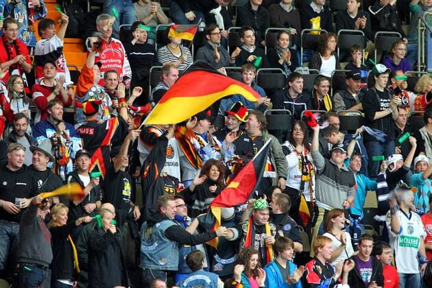 EISHOCKEY - Deutschland Cup 2010, München, Deutschland: Bild zeigt Fans. 