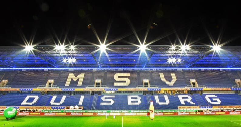 22.11.2010, Duisburg, Fussball, 2. Bundesliga, MSV Duisburg - Schauinsland Reisen Arena in Duisburg, Innenansicht. Wedaustadion, MSV Arena.