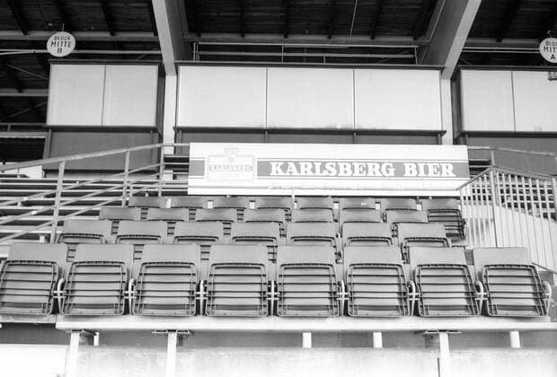 Fußball, Stadiongeschichte 1. FC Saarbrücken Leere Tribünen im Saarbrücker Saarbrücken, Heimspielstätte des 1. FC Saarbrücken Aufnahmedatum geschätzt