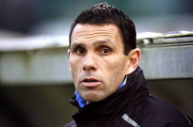 Fußball, Trainerhistorie Brighton & Hove Albion von 1901 bis heute Brighton and Hove Albion coach Gustavo Poyet - EON FA Cup 2nd Round, Brighton and Hove Albion (blue) vs. FC United of Manchester (FCUM) (red) - EDITORIAL USE ONLY. No use with unauthorised audio, video, data, fixture lists, club league logos or live services. Online in-match use limited to 120 images, no video emulation. No use in betting, games or single club league player publications.