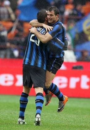 Dejan Stankovic (re.) und Marco Materazzi (beide Inter Mailand) Milano 28 11 2010, Serie A 2010 2011, Inter Mailand vs FC Parma - lucaxpagliaricci o0 Jubel, Freude