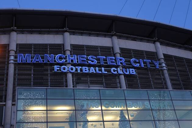 Manchester City s City of Manchester Stadium  o0 Eingang Haupteingang