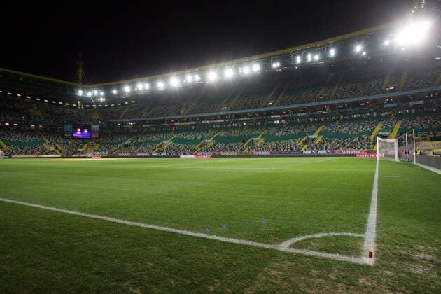 Fußball, Stadiongeschichte Sporting Lissabon Estadio Jose Alvalade - Heimspielstätte von Sporting Lissabon - Europa League - 01.12.2010 - XSebastienDuriezX 