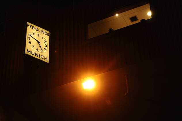 The famous memorial clock of the Munich Air Disaster on Old Trafford s East Stand xRoganxThomsonx  ActionPlus11122558 o0 Manchester United (ManU) Premier League