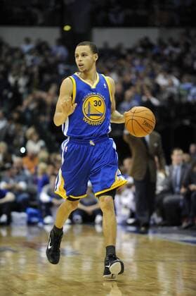 December 07, 2010: Golden State Warriors point guard Stephen Curry 30 brings the ball back up court in an NBA game between the Golden State Warriors and the Dallas Mavericks at the American Airlines Center in Dallas, TX Dallas defeated Golden State 105-100 Icon2010120727 EDITORIAL USE ONLY