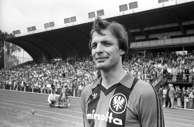 Karl Heinz Körbel (Eintracht Frankfurt) o0 Saison 1980 1981 1 BL Eintracht Frankfurt Porträt o0 Aufnahmedatum geschätzt