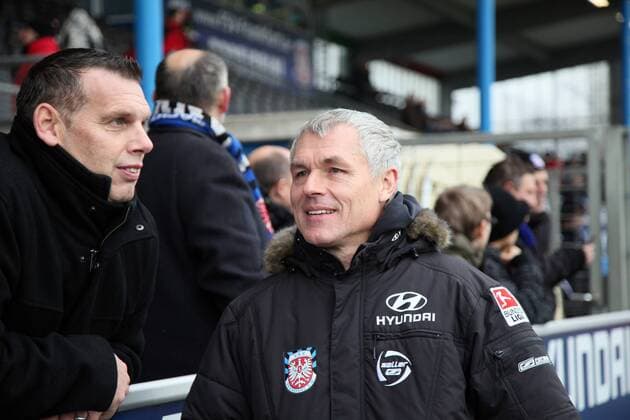 Fußball, Trainerhistorie, FSV Frankfurt Trainer Hans-Jürgen Boysen (FSV Frankfurt, re.)