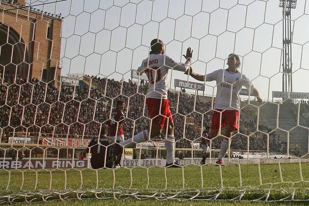 12.12.2010 - FC Bologna vs. AC Milan 0:3 - Robinho (C) und Zlatan Ibrahimovic (Milan, R) 