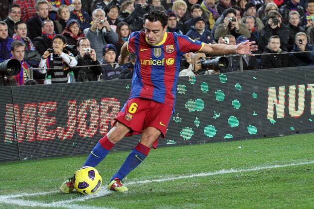 FC Barcelona (Barca) - Real Sociedad San Sebastian - Xavi Hernandez (Barca) takes a corner in the second half xAngelxBoludax  ActionPlus11123967