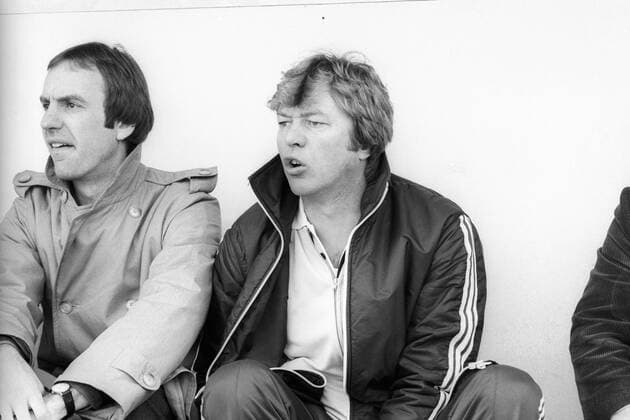 Fußball, Trainerhistorie KSV Hessen Kassel von 1964 bis heute Trainer Rudolf Kröner (Kassel, re.) gespannt pessimistisch, ungeduldig, gespannt, enttäuscht