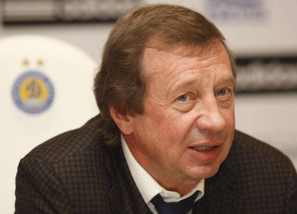 KIEV, UKRAINE. DECEMBER 24, 2010. coach Yury Syomin at a press conference. He has signed a three-year contract with FC Dynamo Kyiv.  RE0DE93B