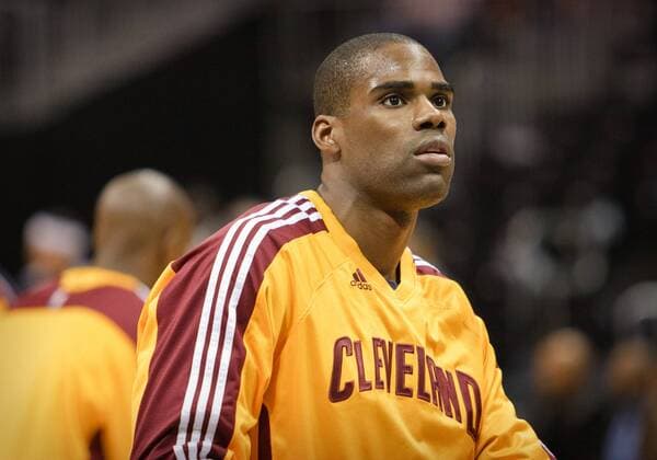22 December 2010: Cleveland s Antawn Jamison in pregame warmups in Atlanta Hawks 98-84 victory over the Cleveland Cavaliers at Philips Arena in Atlanta, GA. Icon9451012228616 EDITORIAL USE ONLY