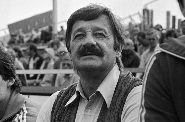 1. BL Saison 1978 1979 Eintracht Braunschweig gegen FC Schalke 04 2:1 am 09.06.1979. Trainer Gyula Lorant (Schalke).