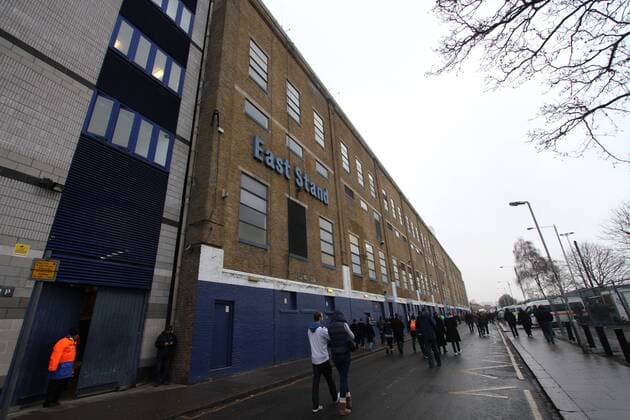 The east stand at White Hart Lane in London - Barclays Premier League 2010 2011 - Tottenham Hotspur, 1st January, 2011 EDITORIAL USE ONLY. No use with unauthorised audio, video, data, fixture lists, club league logos or live services. Online in-match use limited to 120 images, no video emulation. No use in betting, games or single club league player publications. o0 London Stadionumgebung Umgebung Zuschauer Fan