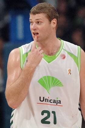 Robert Archibald, DKV Joventut (grün) - Unicaja Malaga (weiß) - 