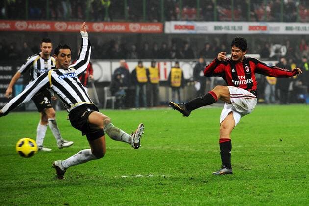 Alexandre PATO (R) erzielt das 3-3 - 09 01 2011 Stadio Giuseppe Meazza San Siro - Serie A 2010 2011 AC Milan (red) Vs Udinese Calcio (white) Andreaxstaccioli