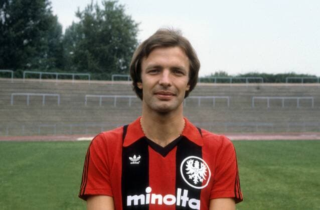 Karl Heinz Körbel (Eintracht Frankfurt) Präsentation, Pressetermin, Porträt, Porträttermin