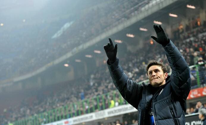 Javier Zanetti (Inter) bei seiner 519. Partie für Inter - Inter Mailand (blau) vs. FC Bologna (weiß) - giorgioxperottino
