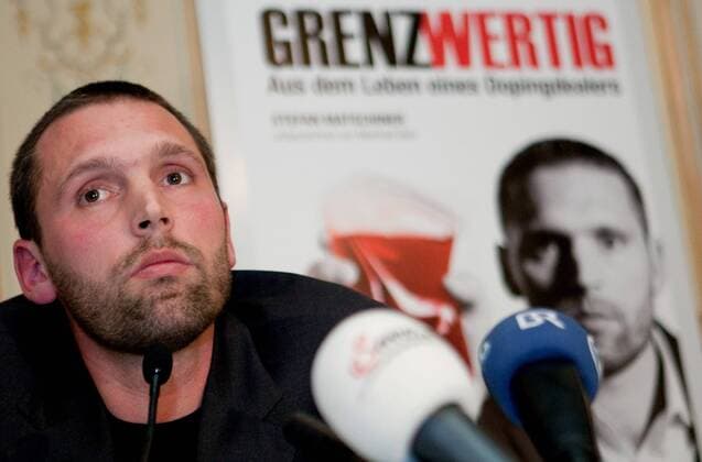 Wien, Buch - Präsentation, Stefan Matschiner, Grenzwertig - Aus dem Leben eines Dopingdealers. Bild zeigt Stefan Matschiner (AUT) .  o0 Doping Dopingbuch Dopingbericht Bericht