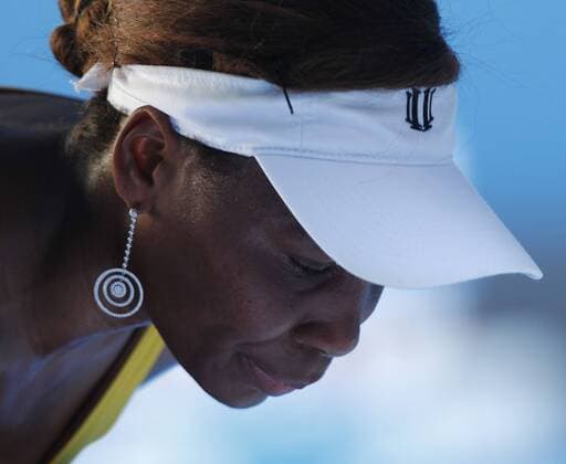 Australian Open 2011, Melbourne Park,ITF Grand Slam Tennis Tournament . Venus Williams (USA) trägt Ohrringe