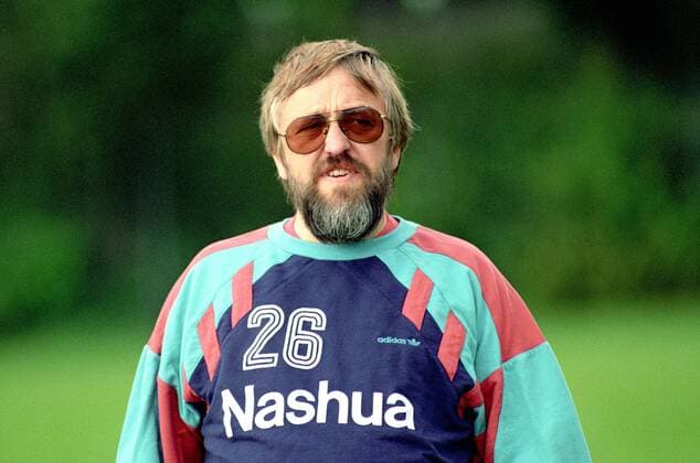 Hans Dieter Schmidt, Trainer bei Hannover 96 im Training am 03.10.1990. o0 2. BL, Saison 1990 1991