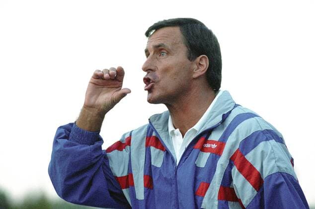 Günter Sebert, Trainer von Waldhof Mannheim. 2. BL Saison 1990 1991 Hannover 96 (Rot) gegen SV Waldhof Mannheim 0:5 am 05.10.1990 im Niedersachsenstadion.
