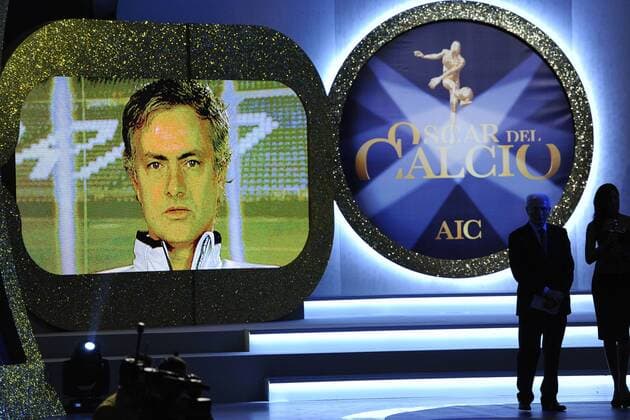 Oscar del Calcio - Gala anlässlich der Wahl zum Fussballer des Jahres Italiens in Mailand - Trainer Jose Mourinho (Real Madrid) wurde zum Trainer des Jahres Italiens gewählt anlässlich seines Triples mit Inter Mailand und wird nunmehr per Leinwand zugeschaltet -  o0 Verleihung Preisverleihung