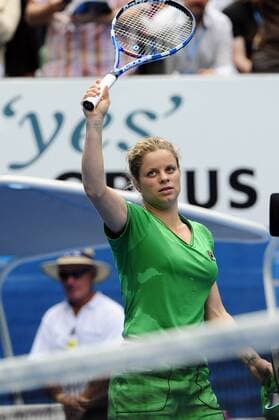 Kim Clijsters (Belgium) salutes the crowd after winning her match placing her into the semifinals. xPeterxBlakemanx  ActionPlus11133648 o0 Jubel Freude