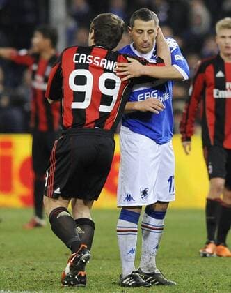 Sampdoria Genua (blau) vs AC Milan: v.li. Antonio Cassano-Angelo Palombo 