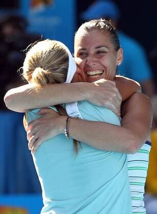 Melbourne - winners Gisela Dulko (L) of Argentina and Flavia Pennetta of Italy celebrate after the women s doubles final at the 2011 Australian Open tennis tournament in Melbourne,  o0 Sieger Jubel Freude
