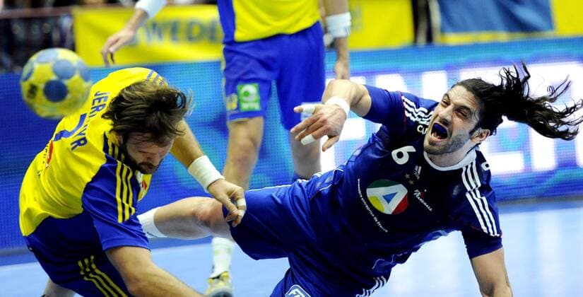 Sweden Malmö 2011 01 28 IHF World champion ship handball 2011 Semifinal France vs Sweden Bertrand Gille (R) scores one of his goal for France --- KP0300003 