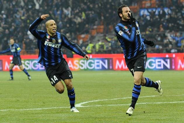 Serie A Inter Mailand (blau schwarz) vs US Palermo (rosa) --- Jubel Giampaolo Pazzini (R), Houssine Kharja 