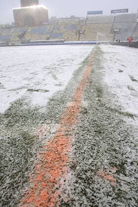 Bologna 30 01 2011 - Serie A FC Bologna --- Stadio dall Ara, Schnee  o0 Totale Sportstätte Stadion o0 kurios