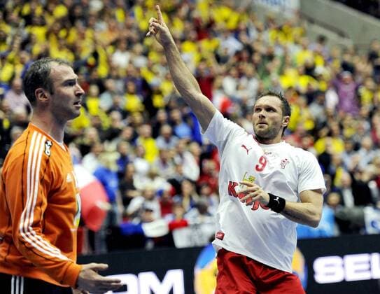 Sweden Malmö 2011 01 30 IHF World championship handball 2011 - Dänemark s Lars Christiansen (R) und Frankreich s Thierry Omeyer - KP0300003 