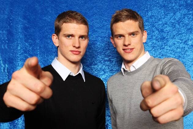 LARS (Bayer 04 Leverkusen, li.) UND SVEN BENDER (BVB Borussia Dortmund) SPORTSTUDIO MAINZ 29.1.11 o0 1.BL