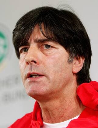 Dienstag 08.02.2011, in Kamen, Deutsche Nationalmannschaft, Deutschland, Bundestrainer Joachim Loew (GER) DeFodi018 o0 Trainer, Nationaltrainer