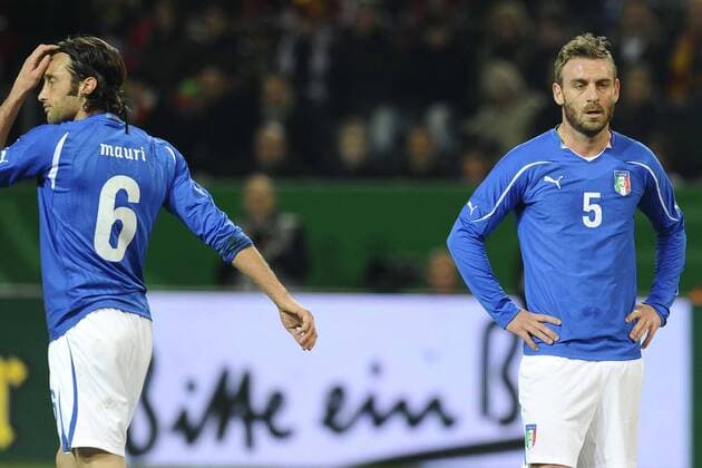 Dortmund - Deutschland - Italien - Daniele De Rossi (re.) und Stefano Mauri (ITA)  o0 Enttäuschung,