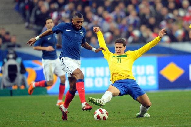 Paris - Frankreich - Brasilien - Yann M VILA (li.) und HERNANES (BRA) - AnthonyxBibardxFEP - 