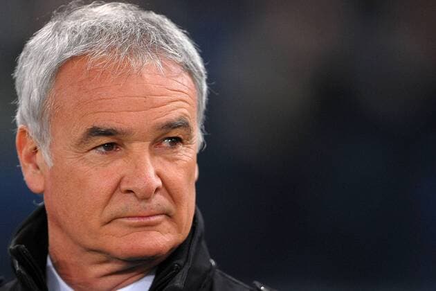 AS Rom (rot) - SSC Neapel (blau): Trainer Claudio Ranieri (Rom) 