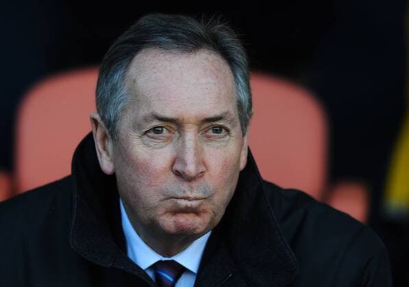 Fußball, Trainerhistorie, Aston Villa Blackpool FC (orange) - Aston Villa (red), Aston Villa s Coach Gerard Houllier 