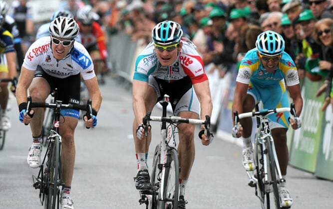 TOUR D ALGARVE - 4. ETAPPE TAVIRA, 19 02 2011 CYCLING ANDRE GREIPEL (Omega Pharma - Lotto, Mitte) - ALLAN DAVIS (Astana, R) - TYLER FARRAR (Garmin) ETAPPE 4 : ALBUFEIRA - TAVIRA xVINCENTxKALUTxPHOTONEWSx 