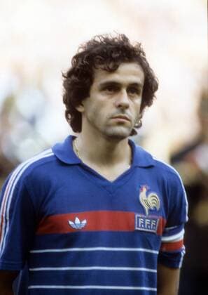 Fußball, EM Finale 1984 in Paris, Frankreich - Spanien Michel Platini (Frankreich) - DEUTSCHSPRACHIGE SPORTZEITSCHRIFTEN UND -ZEITUNGEN NUR NACH RÜCKSPRACHE Fußball Länderspiel Herren EM 1984, Nationalteam, Finale Porträt Paris