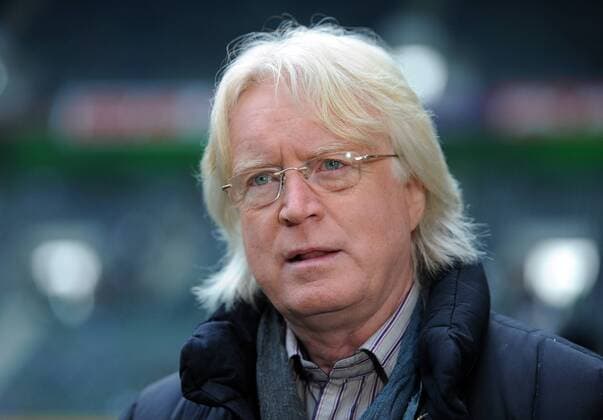 Borussia Mönchengladbach (Gladbach weiß) vs. FC Schalke 04 (schwarz) 2:1 Winfried Schaefer 
