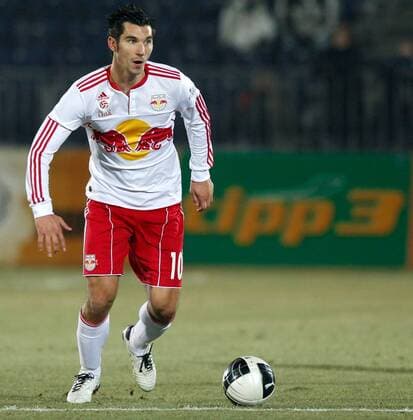 FUSSBALL - BL, Magna vs RBS WIENER NEUSTADT,AUSTRIA,26.FEB.11 - FUSSBALL - tipp3 Bundesliga powered by T-Mobile, SC Magna Wiener Neustadt vs Red Bull Salzburg. Bild zeigt Nikola Pokrivac (RBS). 
