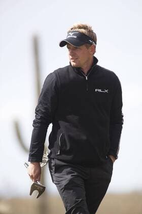 Feb. 27, 2011 - Marana, Arizona, U.S. - LUKE DONALD walks with his putter during the final match against M. Kaymer at the Accenture Match Play Championship. - ZUMAhk1
